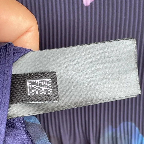 Ted Baker Floral-Print Pleated Top sz 4 - Picture 8 of 8